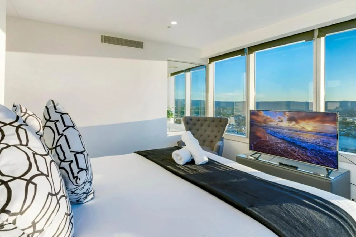 Apartment Serenity Getaway Your Home Away From Home Views Gold Coast